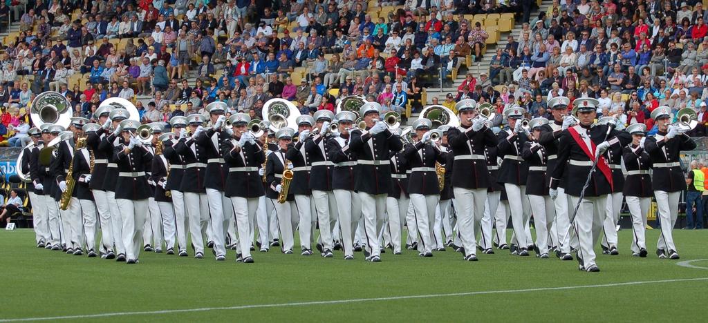 Sinds 1967 een club om trots op te zijn. WIJ ZIJN EXEMPEL Welkom bij Exempel! Leuk dat je belangstelling hebt in onze vereniging. Ruim 110 muzikanten en 65 vrijwilligers zijn wekelijks actief.