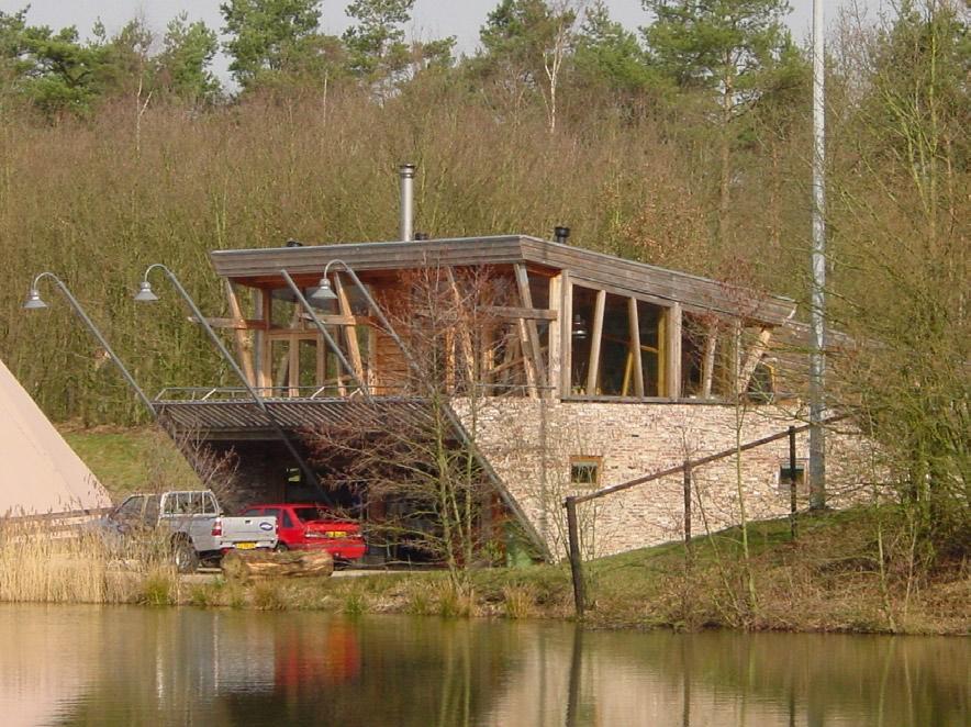 Gemeente Dinkelland Het Hulsbeek Stadsrandgebied Gemeente Enschede Het Hulsbeek Het Hulsbeek is een recreatiegebied met veel bos, grote waterpartijen en een grillige