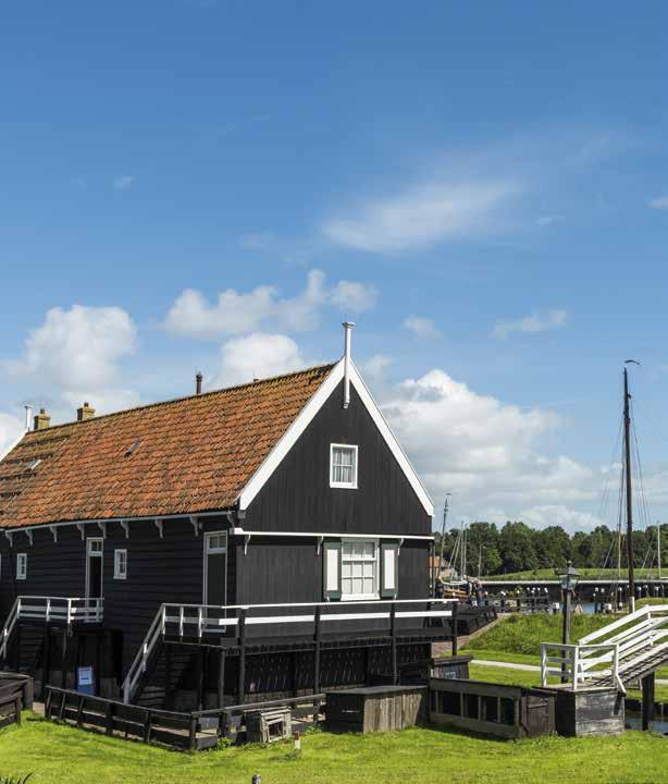 Toerisme Andere sectoren Holland boven Amsterdam staat in binnen- en buitenland bekend als het gebied waar alles te vinden is waar Nederland om bekend staat.