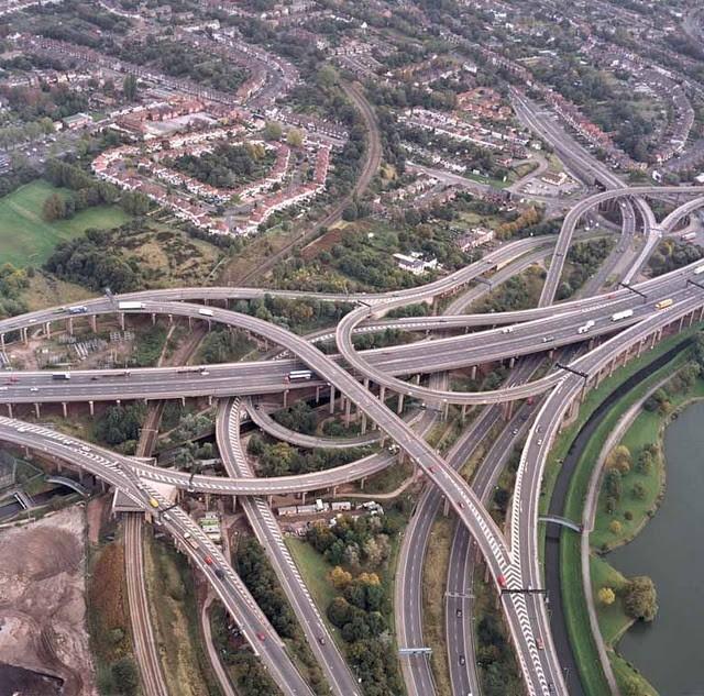 N280 Weert - Leudal Weg-entiteit Wegaanleg en wegbeheer Wettelijke taak 450 km provinciale wegen