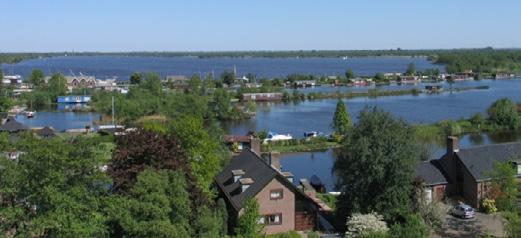 De gemeente Nieuwkoop telt circa 28.000 inwoners en omvat dertien kernen.