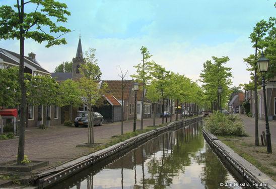 Welkom in gemeente Woerden! Wonen in de omgeving van Woerden De stad Woerden wordt omringd door een drietal gezellige dorpen; Kamerik, Harmelen en Zegveld.