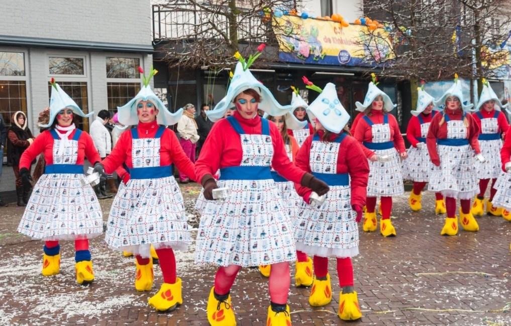 Veiligheid Een geconstateerd gevoel van onveiligheid vraagt aandacht en actief reageren van partijen. Stimulerende maatregelen van het Politiekeurmerk Veilig Wonen (PKVW) kunnen worden ingezet.