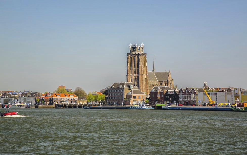 4. Competenties: persoonlijke stijl, basiscondities en kenmerken Persoonlijke stijl De burgemeester van Dordrecht is een visionair verbinder.