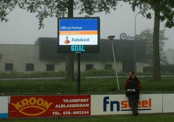 500 Uiting op digitaal bord doordeweeks en op speeldagen Sponsoring scheidsrechters en grensrechter K1 Exposure Op mouw shirt