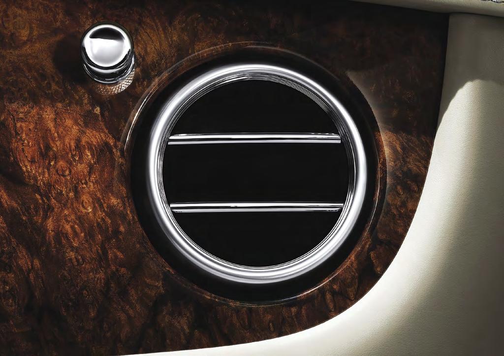 Airconditioning. Uw Bentley-wereld in perfecte staat. Wanneer u reist in uw Bentley, voelt u zich beschermd tegen de buitenwereld.