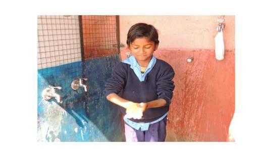 Fit for school promoot handen wassen en tandenpoetsen als groepsactiviteit geïntegreerd in dagdagelijkse routine van schoolkinderen.