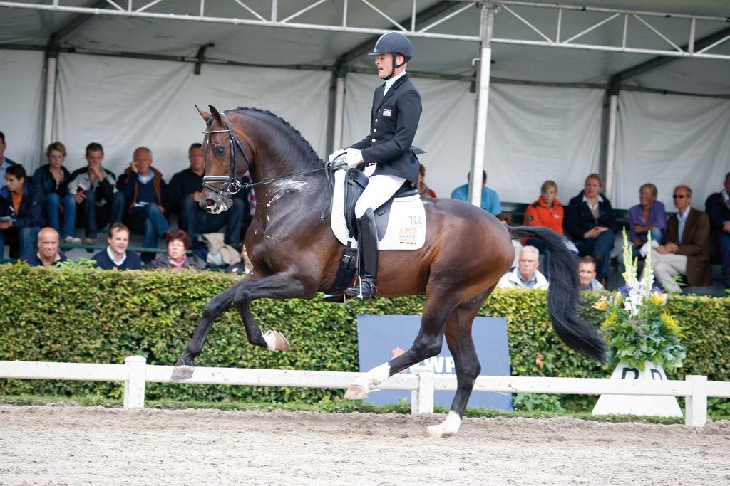 voor het verstrekken van de datum dat paarden met oog op deelname aan de Olympische Spelen geregistreerd moeten staan bij de FEI bekend gemaakt.