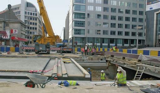 500 kg Verbreding van de onderdoorgang 624 Belliardstraat - Brussel Spoorverbinding Watermaal-Schuman-Josaphat : - Bouw en sleping van een plaat in gewapend beton (320 ton) - Grondwerken : 6 500 m 3