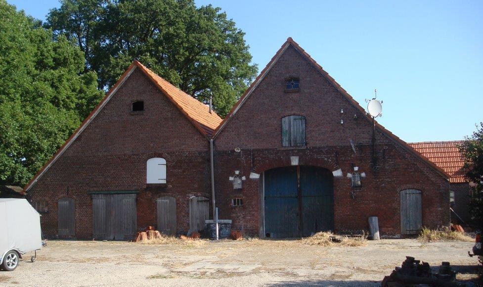 Varkenshuuske Schöppe Garage : Middels tussenbouw van ca. 3 x 5 m, aan het achterhuis gebouwd. Afmeting ca.