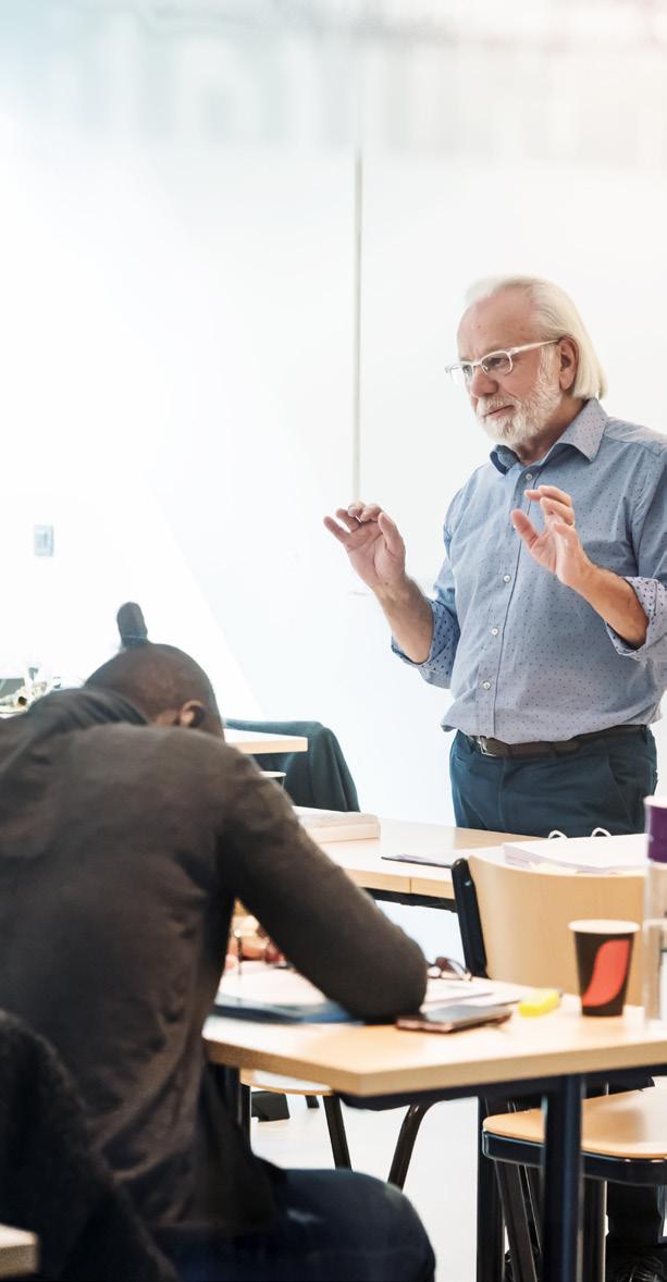 DOUANE EN ACCIJNZEN PLDA Steve Mees 15 contacturen We maken een algemeen overzicht van het te gebruiken document. We geven aandacht aan algemene bijzonderheden.