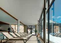 prachtig uitzicht op het Latemar-gebergte ¾ op alle vlakken biedt het hotel een perfecte service zwembad wellness hotelshuttle kidsacties tophotel direct aan de skiliften van Obereggen, kabinebaan