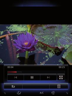 VIDEO (2/2) Landscapes Helderheid Druk tijdens het bekijken van een video op Helderheid om de helderheid van het scherm aan te passen.