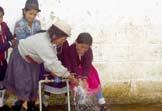 Project d eau dans le Sierra Sur en Equateur. Zuiver drinkwater Kunnen beschikken over voldoende en zuiver drinkwater, is voor elke mens van levensbelang.