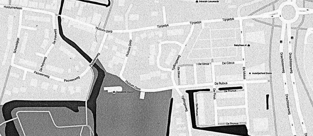 Intratuin Bushalte lijn 7 Kerk Bij de kerk zelf is er weinig parkeerruimte, maar we mogen parkeren tegenover de Intratuin: dat is op loopafstand.