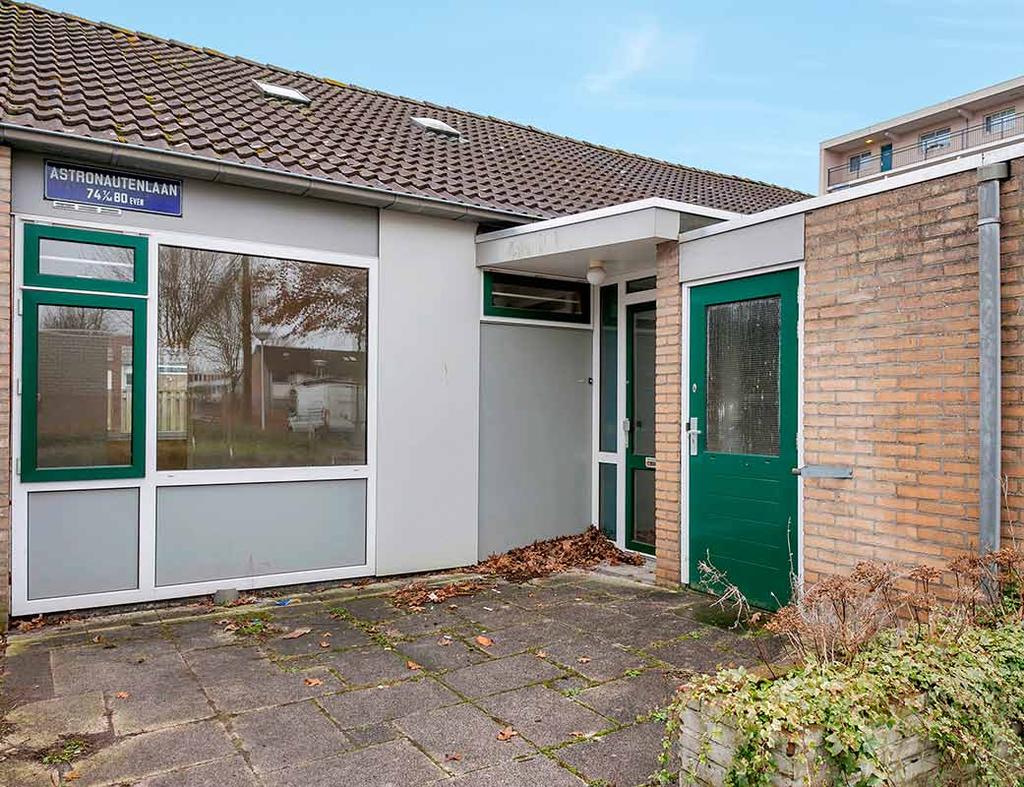 ASTRONAUTENLAAN 80 HELMOND Bouwjaar: ca. 1974 Inhoud woning: ca.