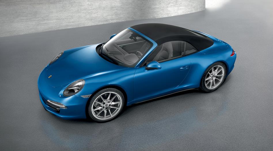 Kracht De nieuwe 911 Carrera 4 Cabriolet Wat techniek en emoties gemeen hebben? Een uitstekend gevoel voor bochten bijvoorbeeld. De nieuwe 911 Carrera 4 Cabriolet. Het mag u misschien verrassen, maar onze ingenieurs zijn zeker gevoelige mensen.