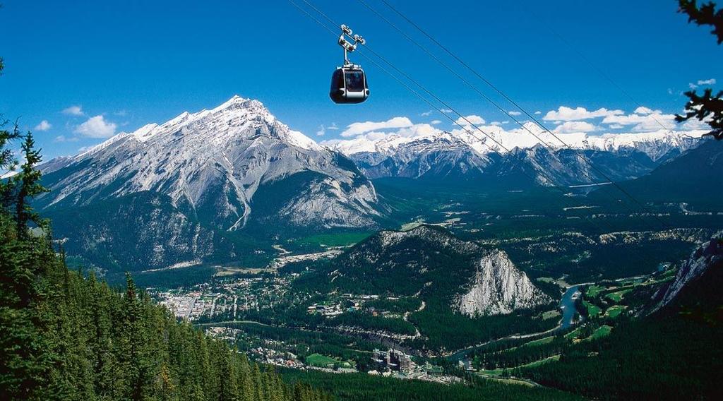 toegankelijke Johnston Canyon, een smalle kloof waar een