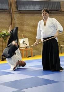 Toby Voogels (1971) 5 e dan Toby Voogels begon met het trainen van Shin Shin Toitsu Aikido (Ki-Aikido) in 1983 op 11- jarige leeftijd.