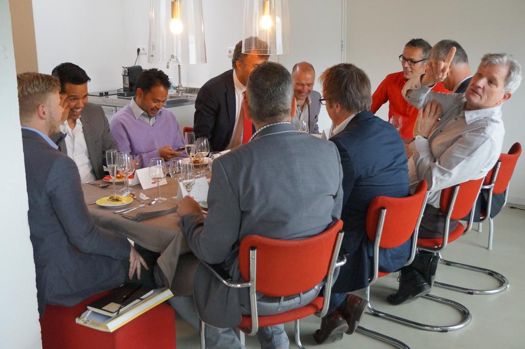 Dit is een presentatietraining zoals het zou moeten zijn: bijzondere mensen, bijzondere trainers, bijzondere locatie; een verrijking, ook als je jarenlange ervaring hebt, Radboud Dam, Hogeschool van