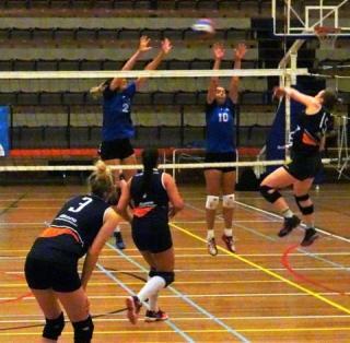 @ Cine Café - 15 juni: Vet zitvolleybal toernooi