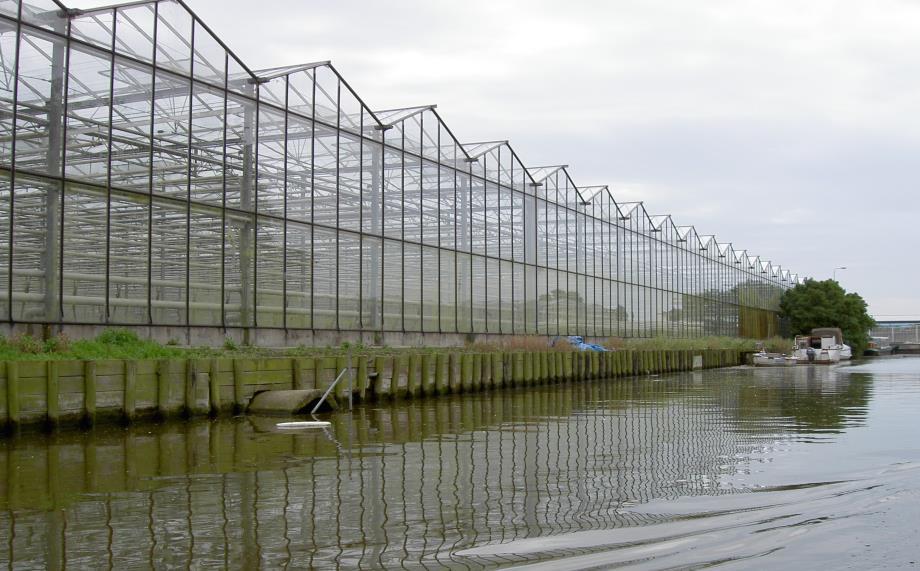 3. Bestrijdingsmiddelen in oppervlaktewater in Nederland Nationale Top 10 Het nationale monitoring programma voor de belasting van het oppervlaktewater van de vier stroomgebieden analyseert jaarlijks