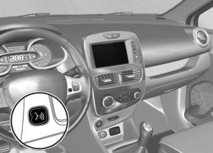 EERSTE GEBRUIK (1/4) 3 3 2 Aan Het multimediasysteem gaat automatisch aan bij het starten van de auto. Druk, in de andere gevallen, op de Aan/Uit-knop van uw systeem.