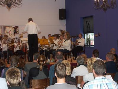 Leden Ereleden Fanfare Drumband Jeugdorkest Blaaskapel Kreato(Fanfare) Kreato(Drumband) Kreato(Blokfluit) Kreato(Totaal) Bestuur Niet musicerende leden 10 4 1 Kreato opleiding op Blokfluit 9 9 9