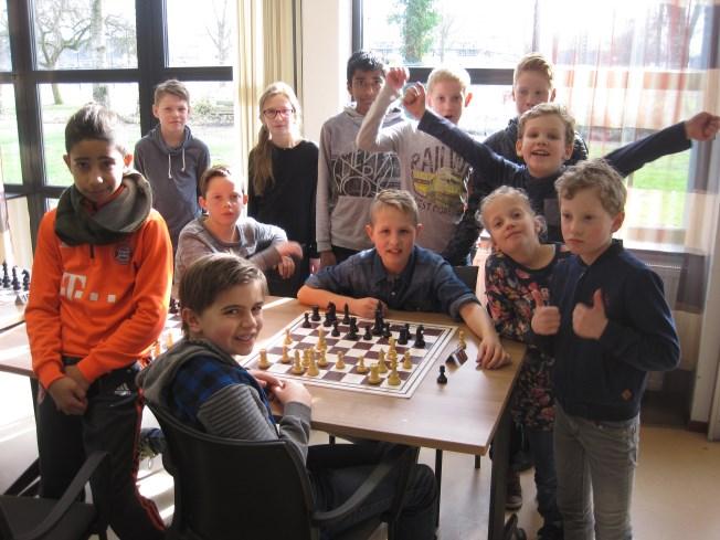 Nieuwsbrief 12 10 februari 2017 Schoolschaaktoernooi Enschede Op woensdagmiddag 1 maart heeft onze school meegedaan met het schoolschaaktoernooi.