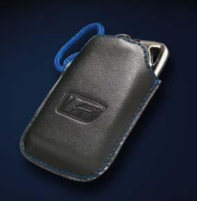 ACCESSOIRES KEY COVER Stijlvol etui voor de Smart Key van uw Lexus.