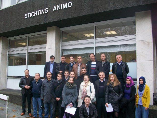 3. Projecten stichting Animo Project IVOLAB Stichting Animo heeft met succes een Europees project gecoördineerd van medio 2013 tot medio 2015.