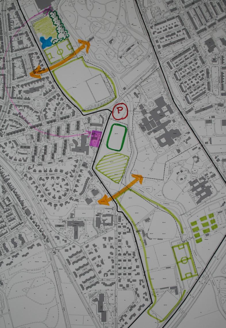 De volkstuinvereniging verhuist naar het terrein van de caravanopslag. De volkstuinvereniging is tegen deze verhuizing en wil op de huidige locatie blijven.