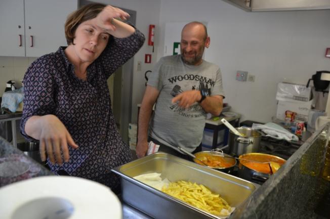 Na het lekkere avondmaal, balletjes in tomatensaus met