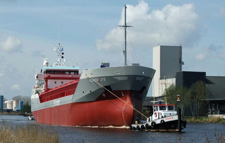 11-2013 verkocht aan Windle Shipping Company Limited, Peel-U.K., in beheer bij Faversham Ships Ltd., 15-11-2013 overgedragen, roepsein 2HB47, 21-11-2013 in de Waalhaven, Rotterdam herdoopt VANGUARD.