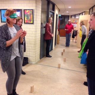 Woensdagmiddag hadden we een studiemiddag. We zijn aan de slag gegaan met leren door ervaren.