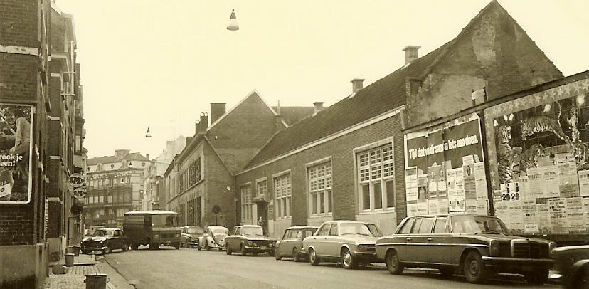 vondelingen. Je had drie weeshuizen in Gent. De Kulders, (jongens) naast het Gerard Duivelsteen 234 wezen. Later verhuisden ze naar de Martelaarslaan.