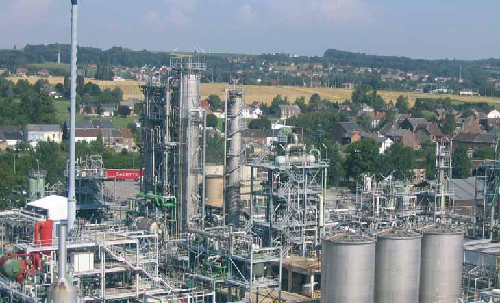 Sector Chemie 27 Omzet per eindverbruikersmarkt in 2004 : 2 433 miljoen EUR 1% Consumptiegoederen