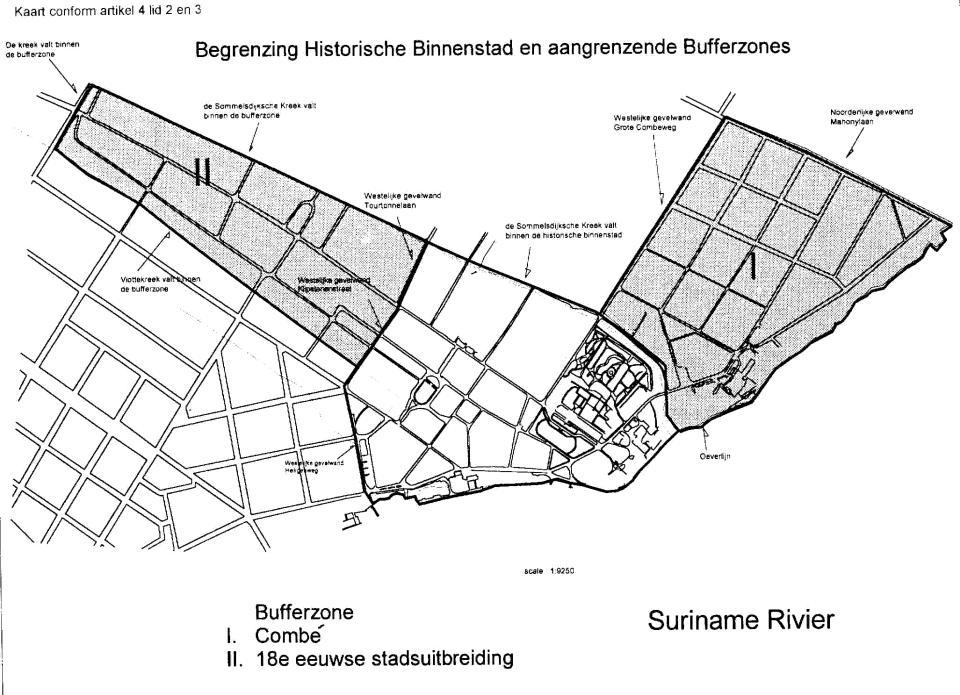 De begrenzing van de historische binnenstad en de bufferzones, zoals hierboven zijn aangeduid, vloeit voort uit een door het Werelderfgoed Centrum voorgestelde aanpassing van de genomineerde