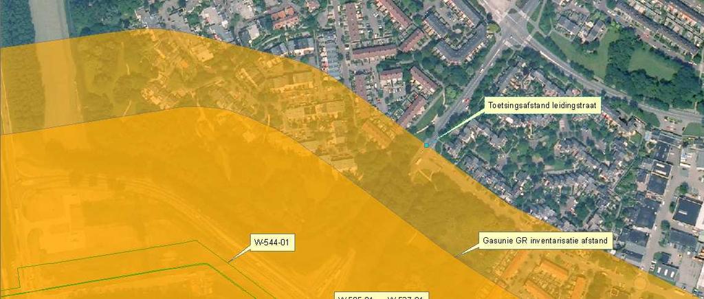 Met betrekking tot het groepsrisico wordt een aandachtsgebied tussen de 140 en 170 meter aan weerszijden van de leidingen geadviseerd.