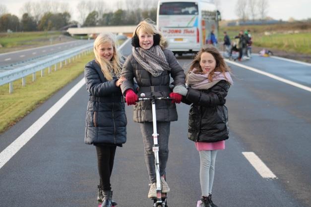 Kemran wint de voorleeswedstrijd 2016: Afgelopen woensdagochtend is de jaarlijkse voorleeswedstrijd op OBS Hurdegaryp gehouden.