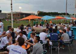 De Zomercompetitie is het grootste en leukste bedrijfshockeytoernooi van Nederland en vindt dit jaar plaats op Leonidas!