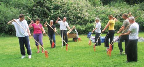 Tái-Chi BUITEN & BINNEN We hebben weer genoten van de parktrainingen en vakantie: De parkbuiten Tái-Chi trainingen zowel in Haarlem en Beverwijk waren weer heerlijk om te doen.