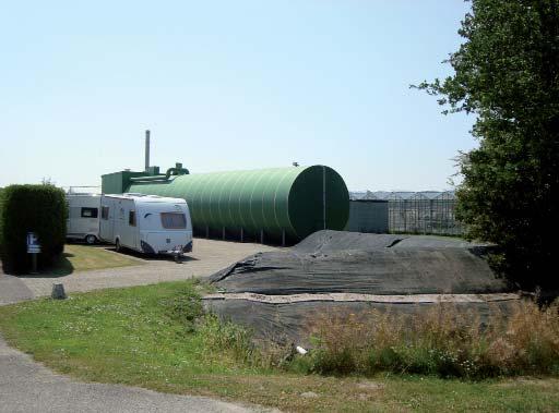 Daarnaast is er, als gevolg van de zeer moeilijke tijd die de tuinbouw thans doormaakt, weinig interesse om een nieuw tuinbouwbedrijf te ontwikkelen.