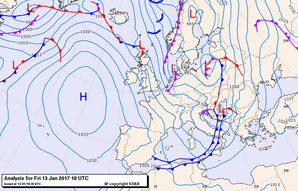 Rond het middaguur staat er langs de hele kust een krachtige tot vrij krachtige westelijke wind ( 5 á 6 Bft).