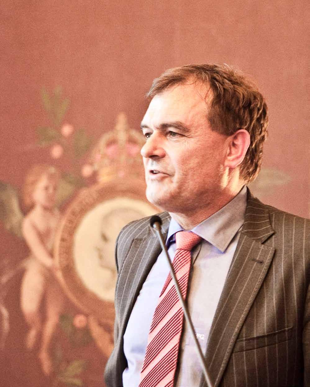 Toespraak procureur-generaal, Marc van Nimwegen Procureur-generaal Marc van Nimwegen heeft zich binnen het OM ruim 10 jaar bezig gehouden met Veiligheidshuizen.
