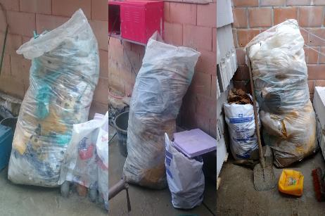 Inzamelen en sorteren van plasticverpakkingen op de Zakken van Clean Site naar het sorteercentrum bouwplaats brengen (foto's: NAD & WTCB) Tijdens de volledige bouwwerken is een monitoring van de