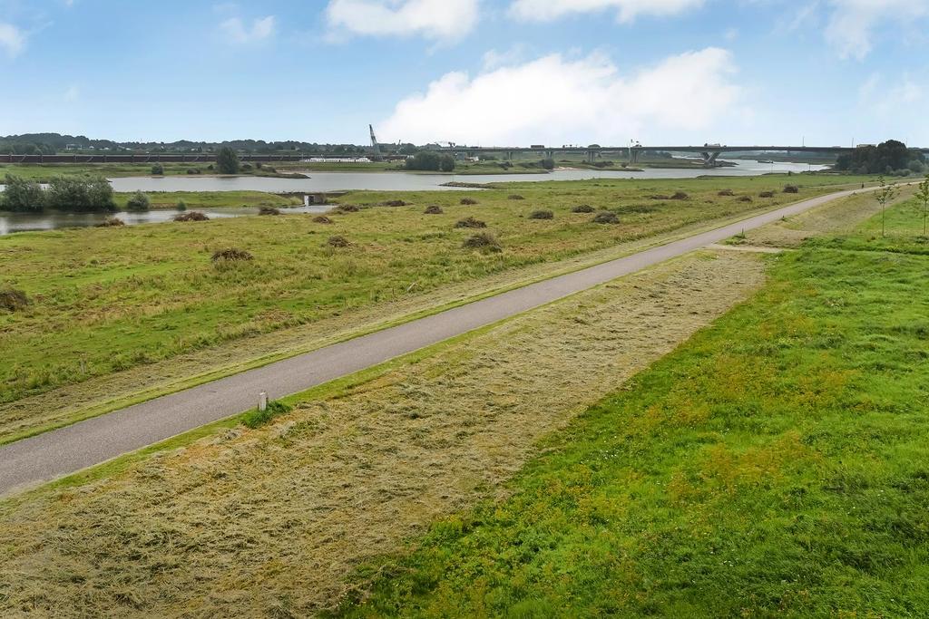 aan de voet van de Rijn, op de 3e verdieping, in zeer goede staat