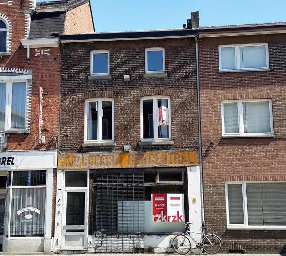 ALGEMENE GEGEVENS VAN HET PAND Adres: Kuringersteenweg 99 Gemeente: Hasselt Type van pand: Handelspand met woonst Bewoonbaar oppervlak: 200 m 2 Aantal slaapkamers: 4 Aantal badkamer: 4 Verdieping: 2