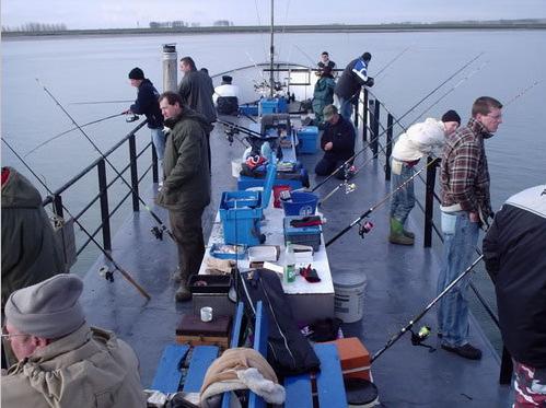 VISSEN OOSTERSCHELDE ZATERDAG 31 MAART Vertrek vanaf Sporthal Den Dam om 06.45 uur, Aankomst Bergsediepsluis tetholen ± 07.45 uur, Vertrek boot MS Eendracht 2 om 08.00 uur en zijn om ± 16.