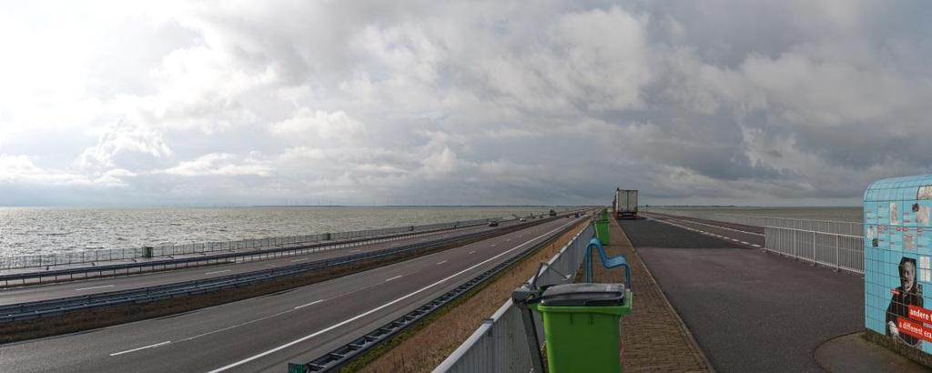 182 Figuur 9.5 Beeld Windpark Wieringermeer vanaf het hoogste schaalniveau (Afsluitdijk, fotostandpunt 11), variant 1 met ECN scenario A.